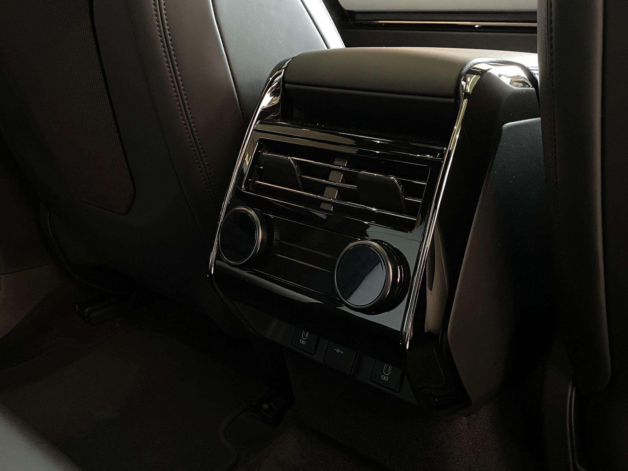 Land Rover Range Rover Sport view 44