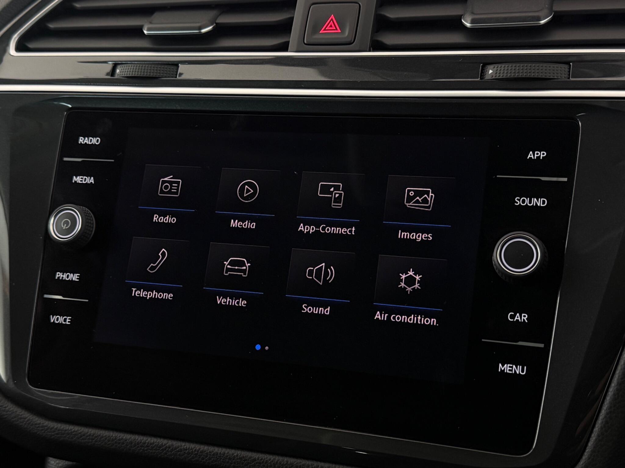 Volkswagen Tiguan view 22