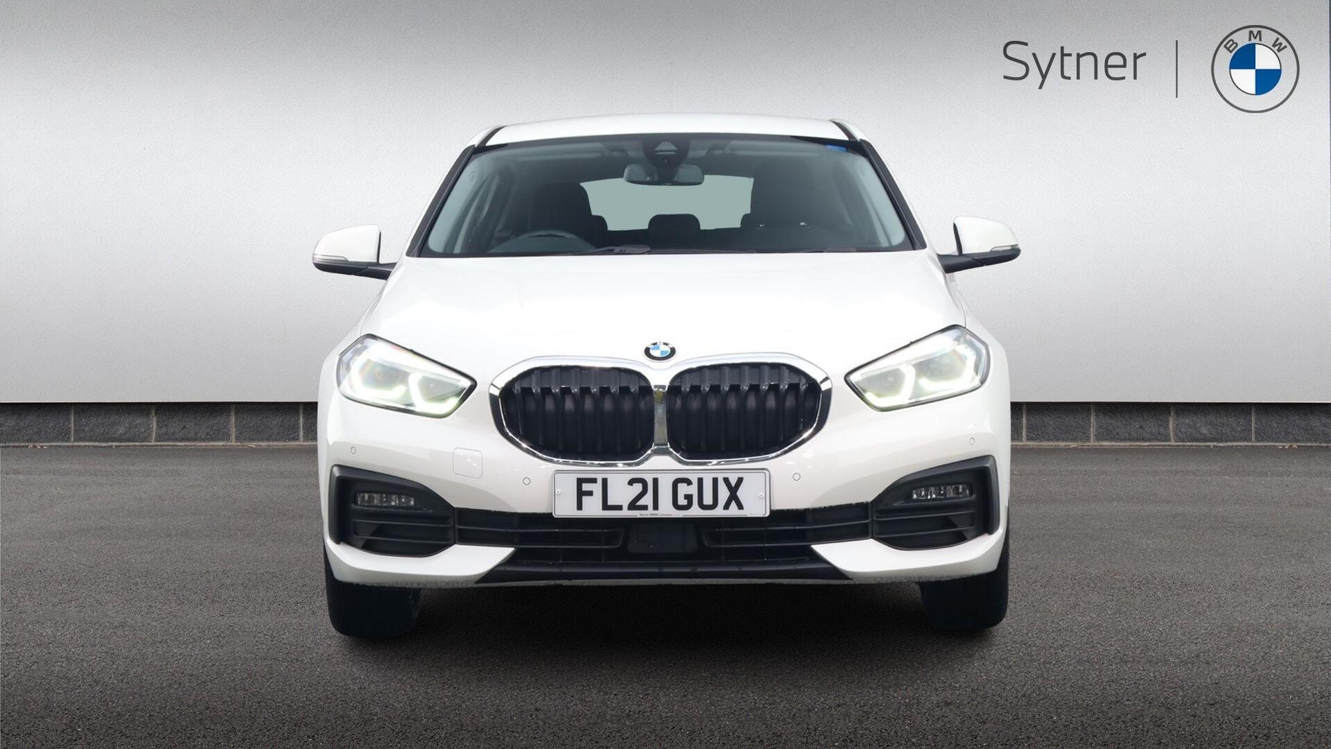 BMW 1 Series view 16