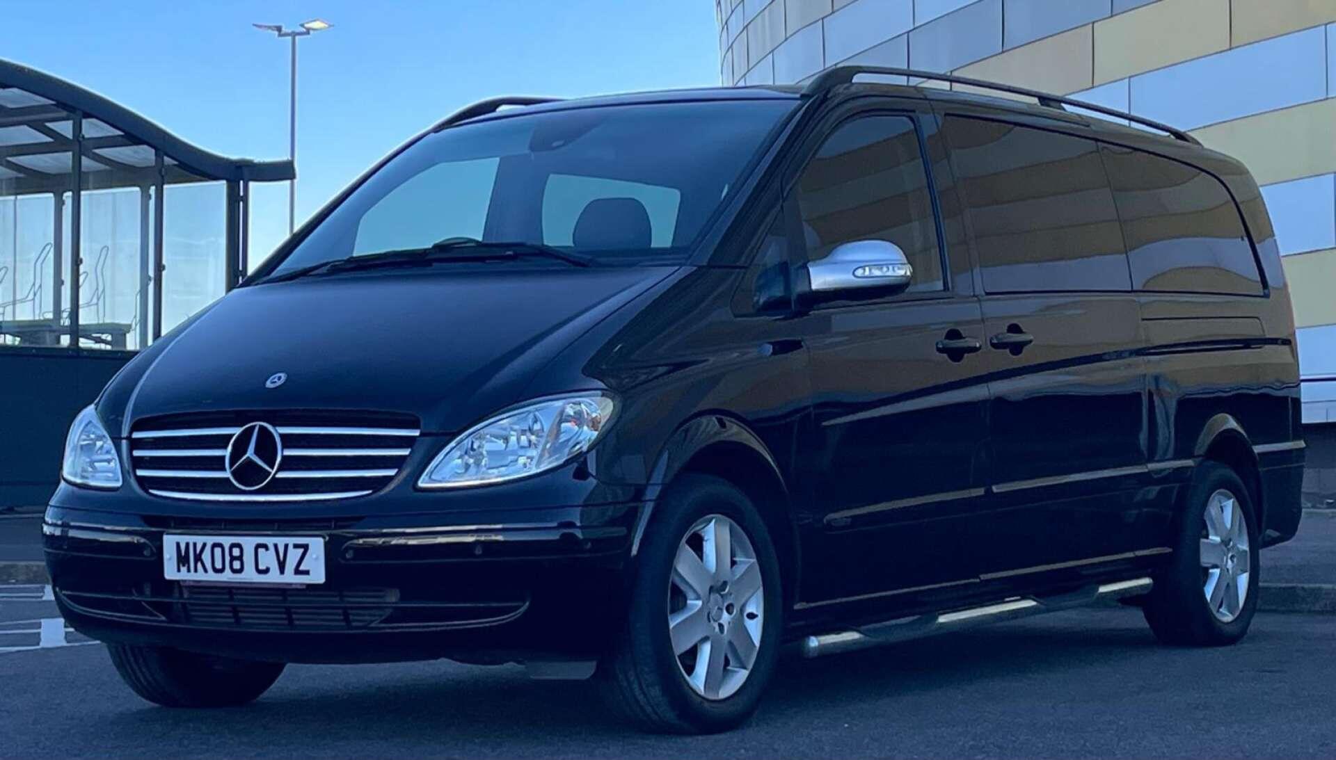 Mercedes-Benz Viano view 17