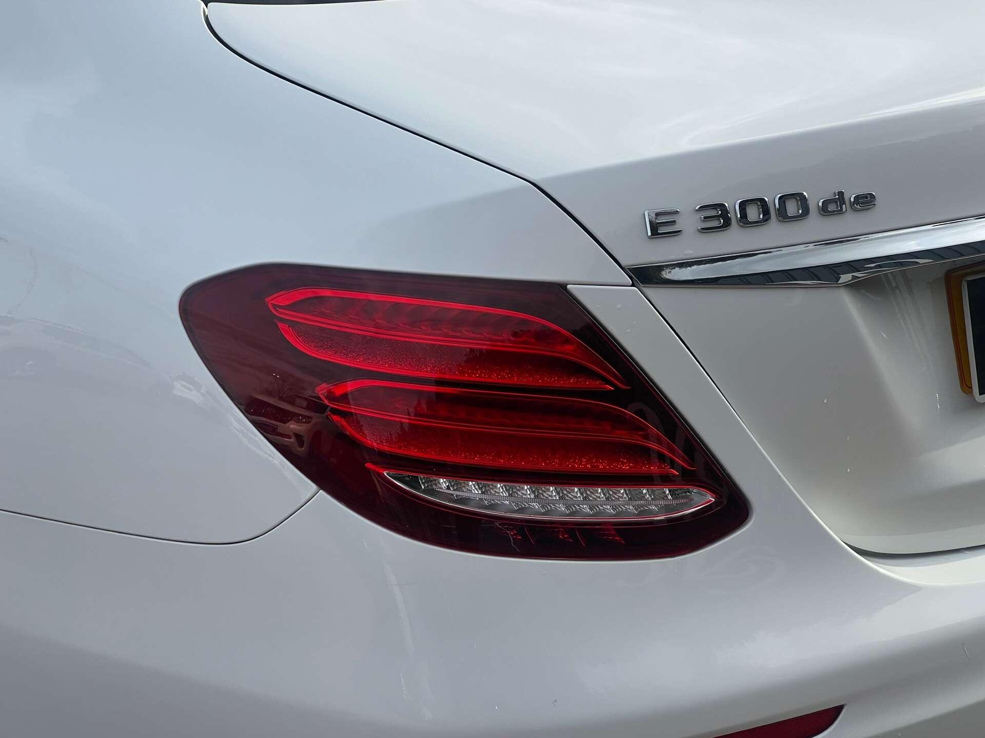 Mercedes-Benz E-Class view 12