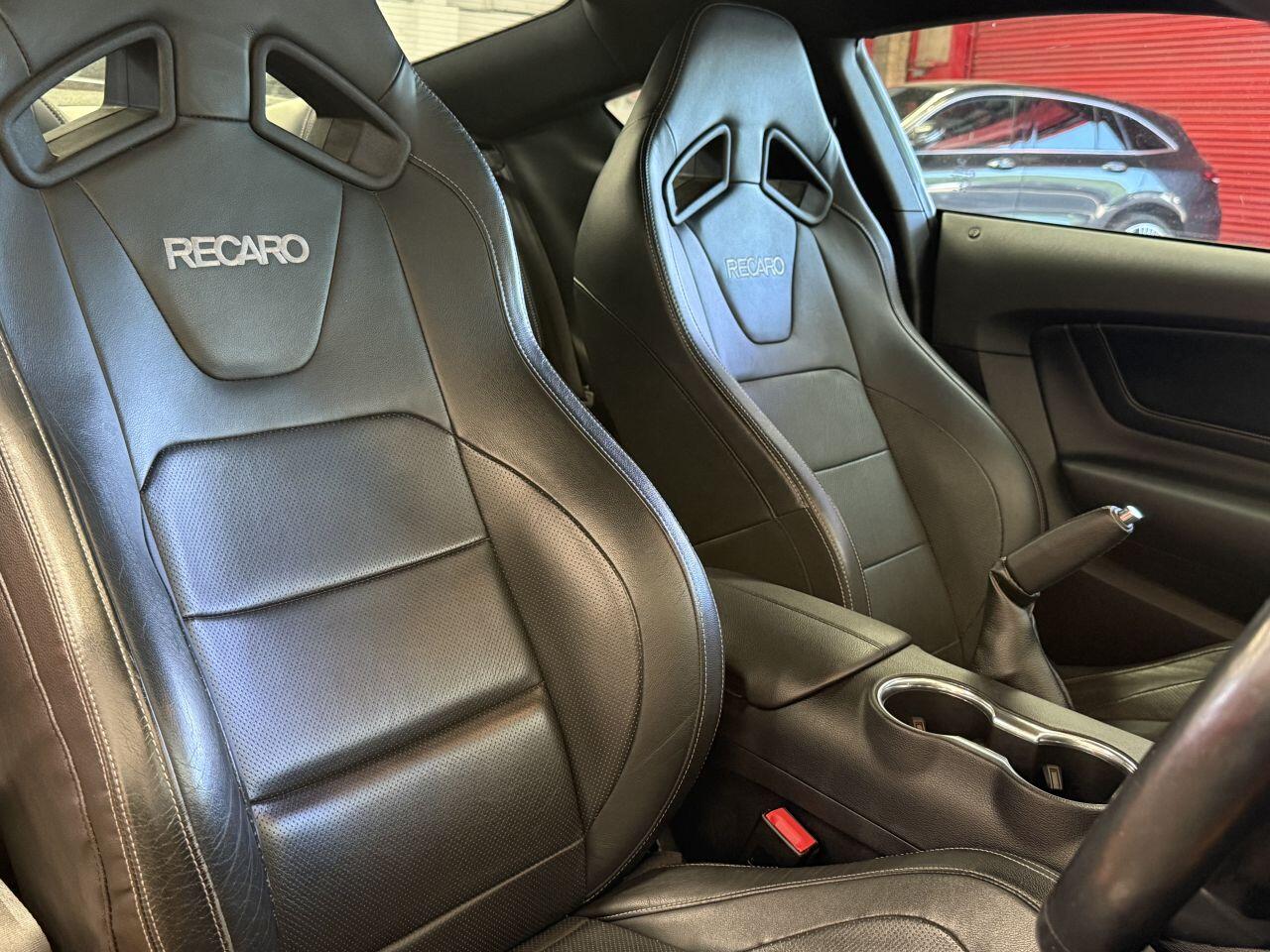 Ford Mustang view 30