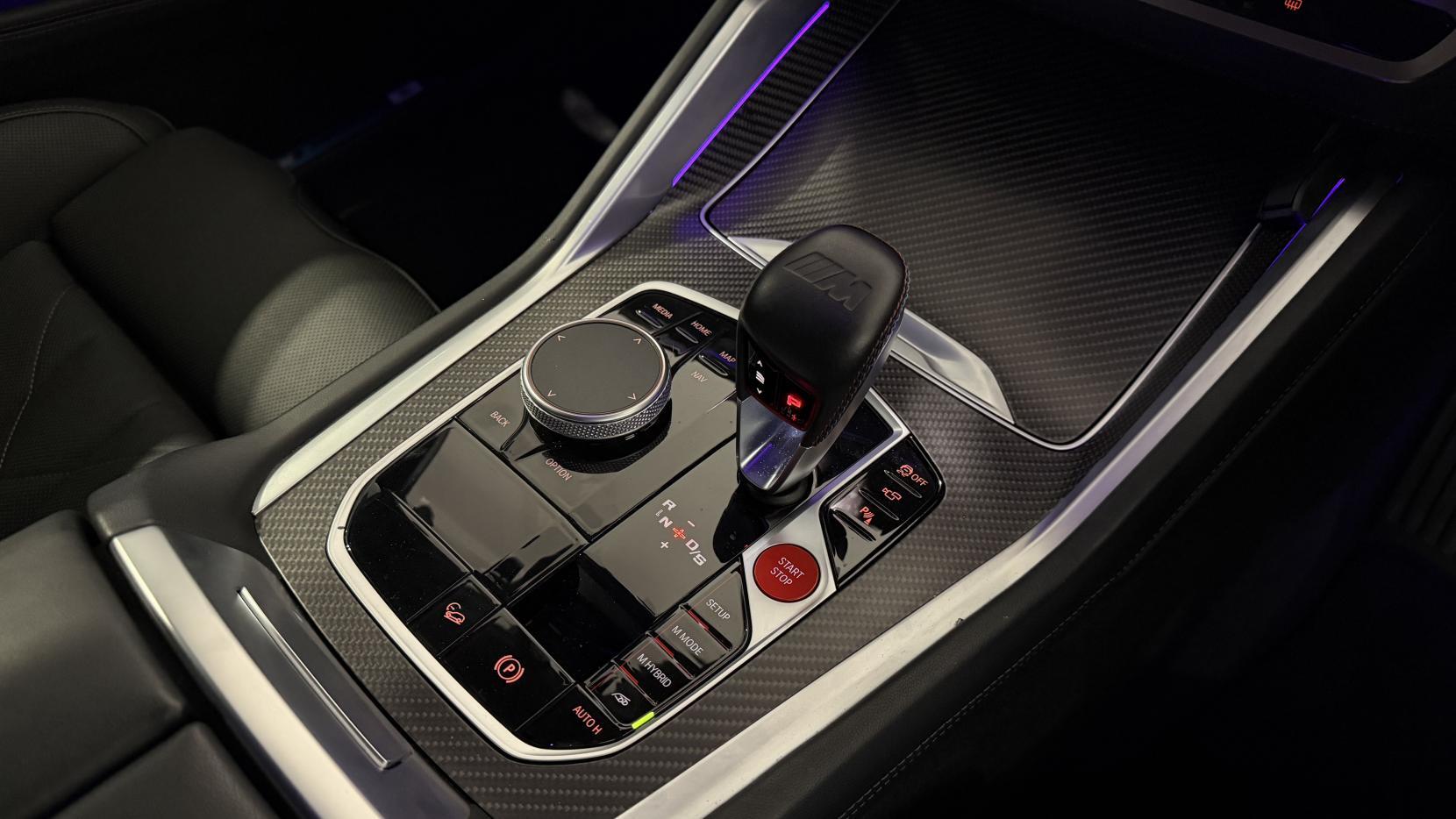 BMW XM view 28