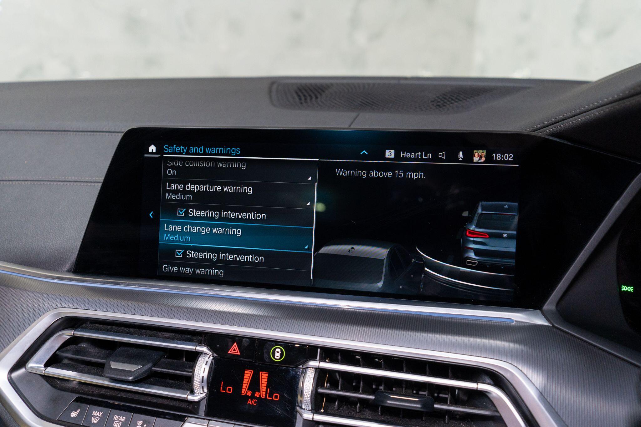BMW X5 view 25