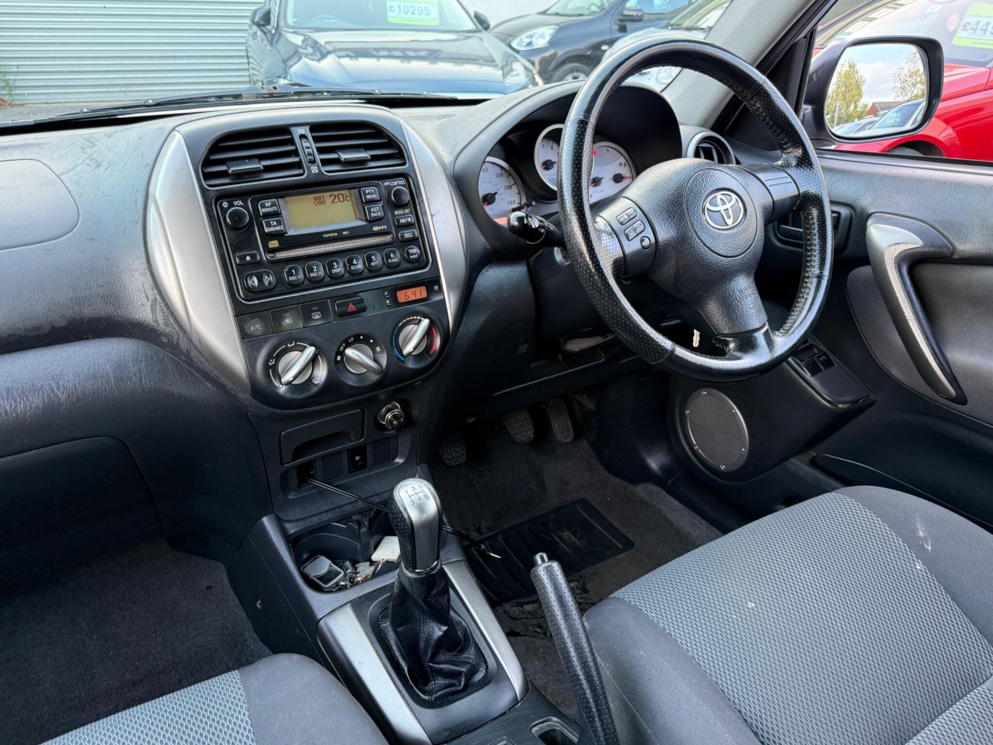 Toyota RAV4 - Image 28