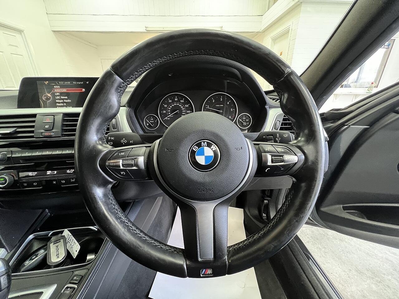 BMW 3 Series view 9