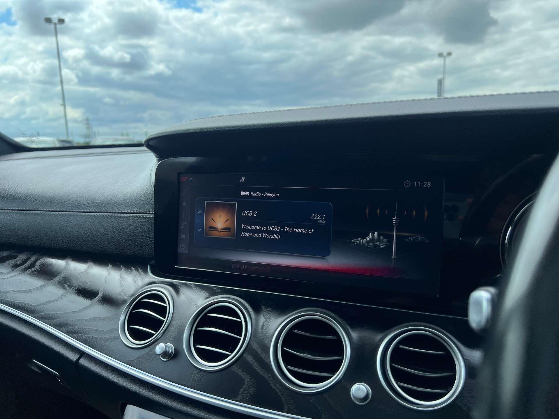 Mercedes-Benz E-Class view 24