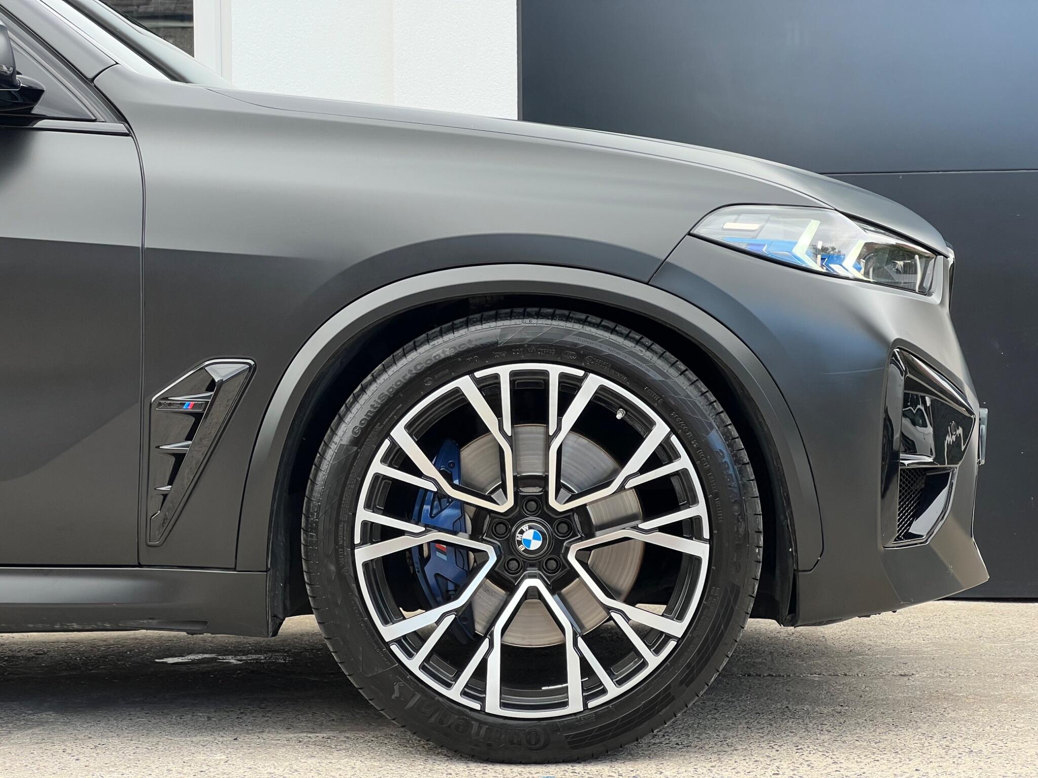 BMW X5 view 8