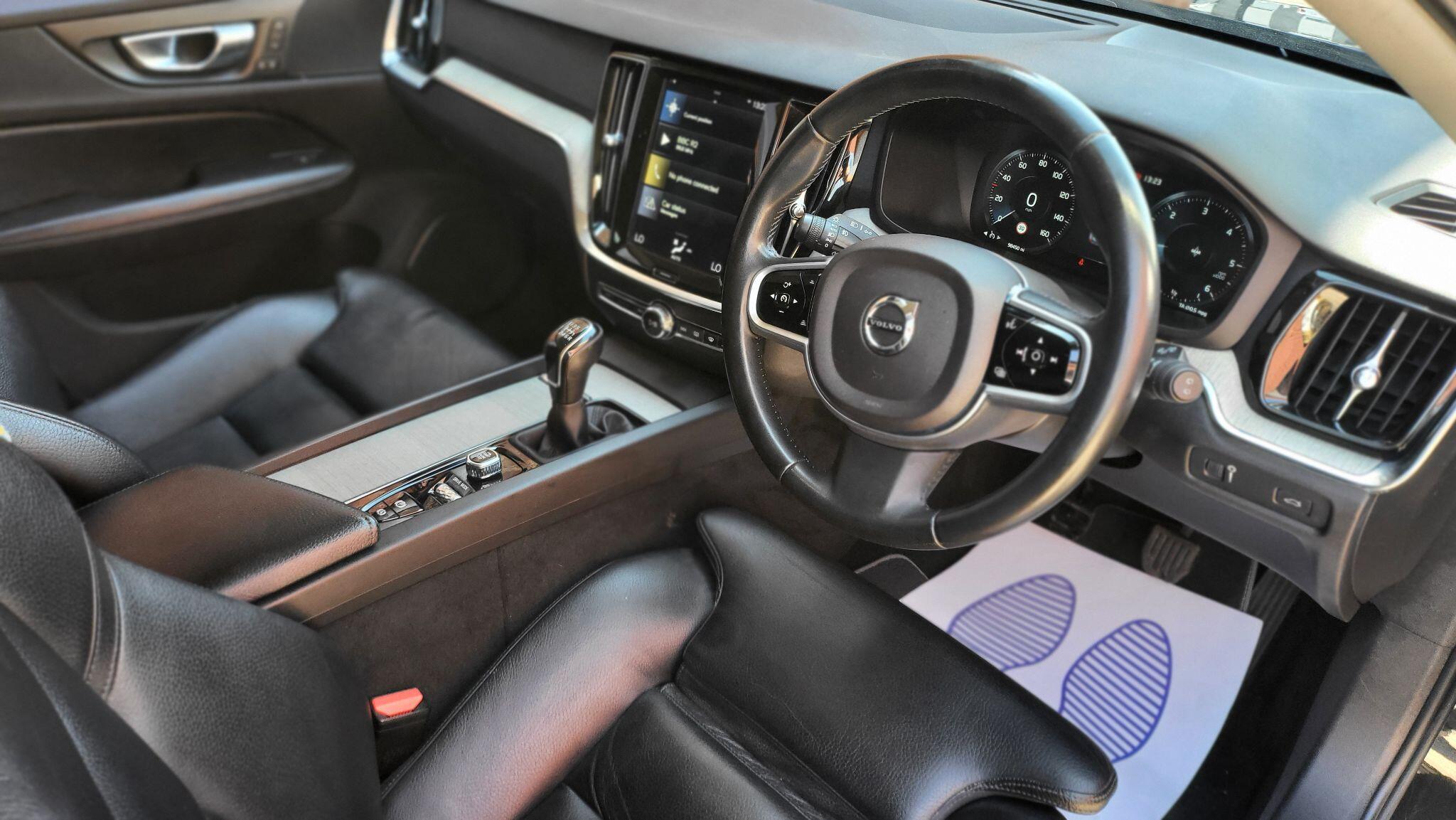 Volvo V60 view 3