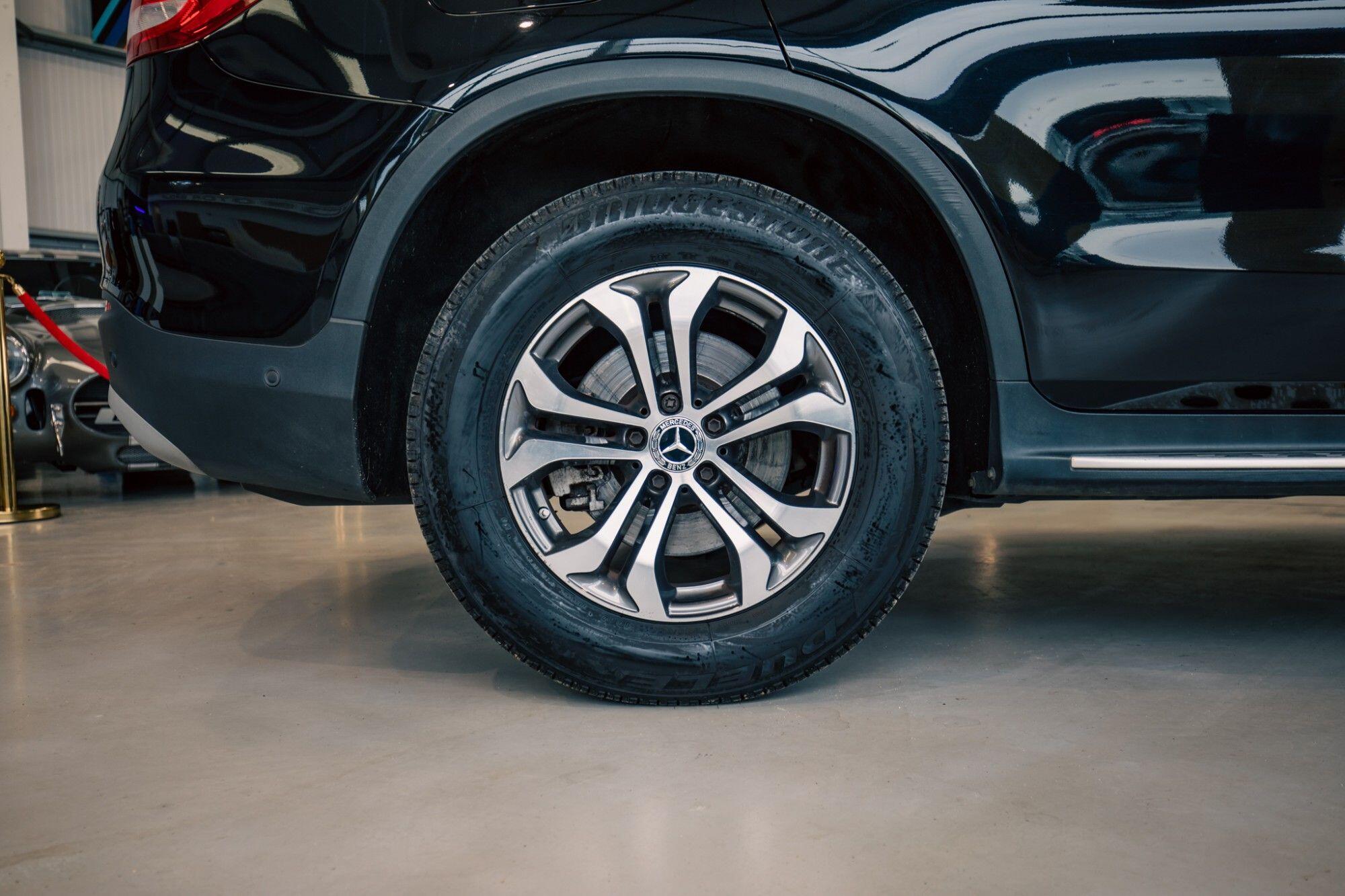 Mercedes-Benz GLC view 8
