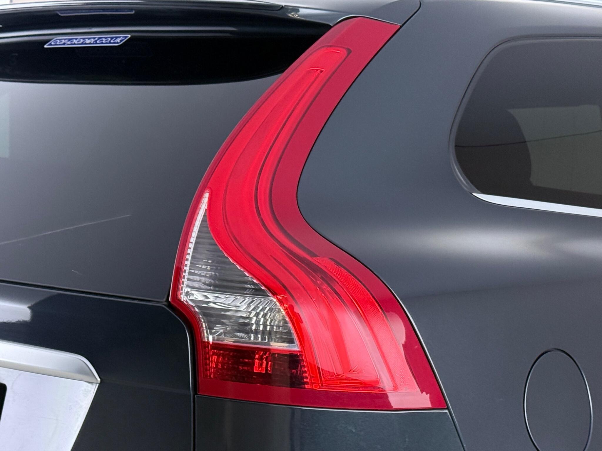 Volvo XC60 view 13