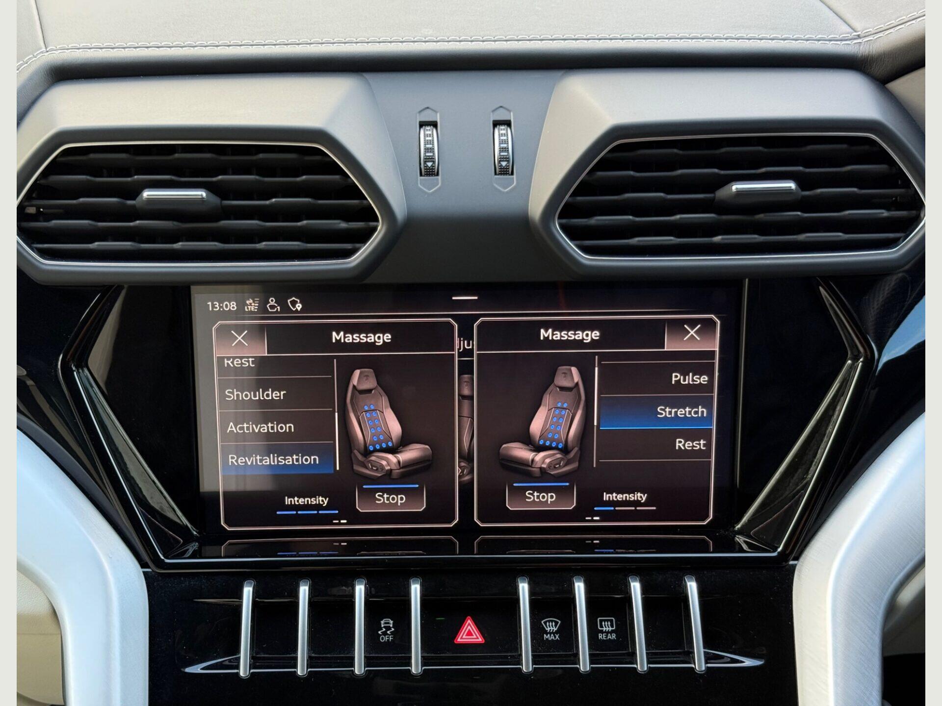 Lamborghini Urus view 57