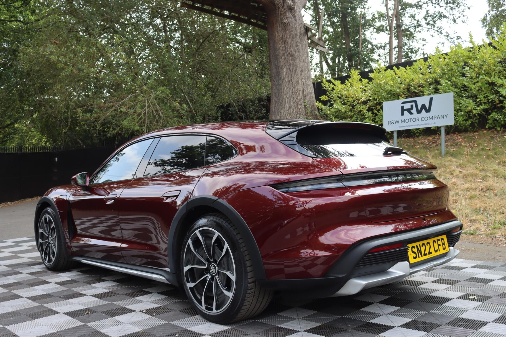 Porsche Taycan view 39