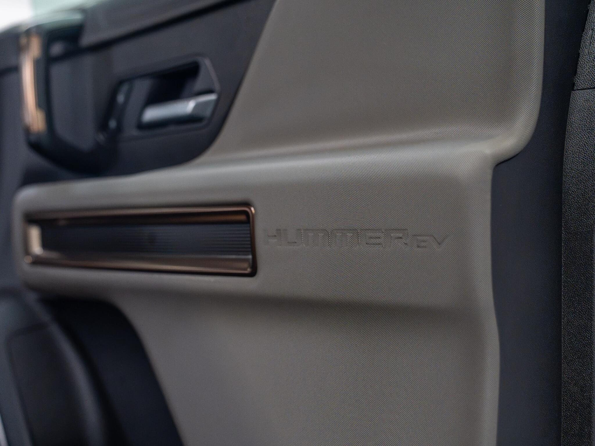 Hummer H3 view 7