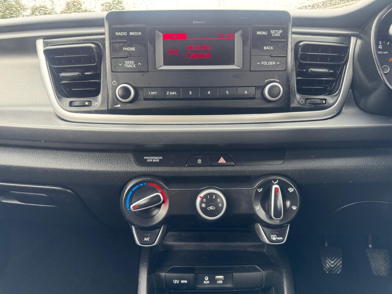 Kia Rio view 23