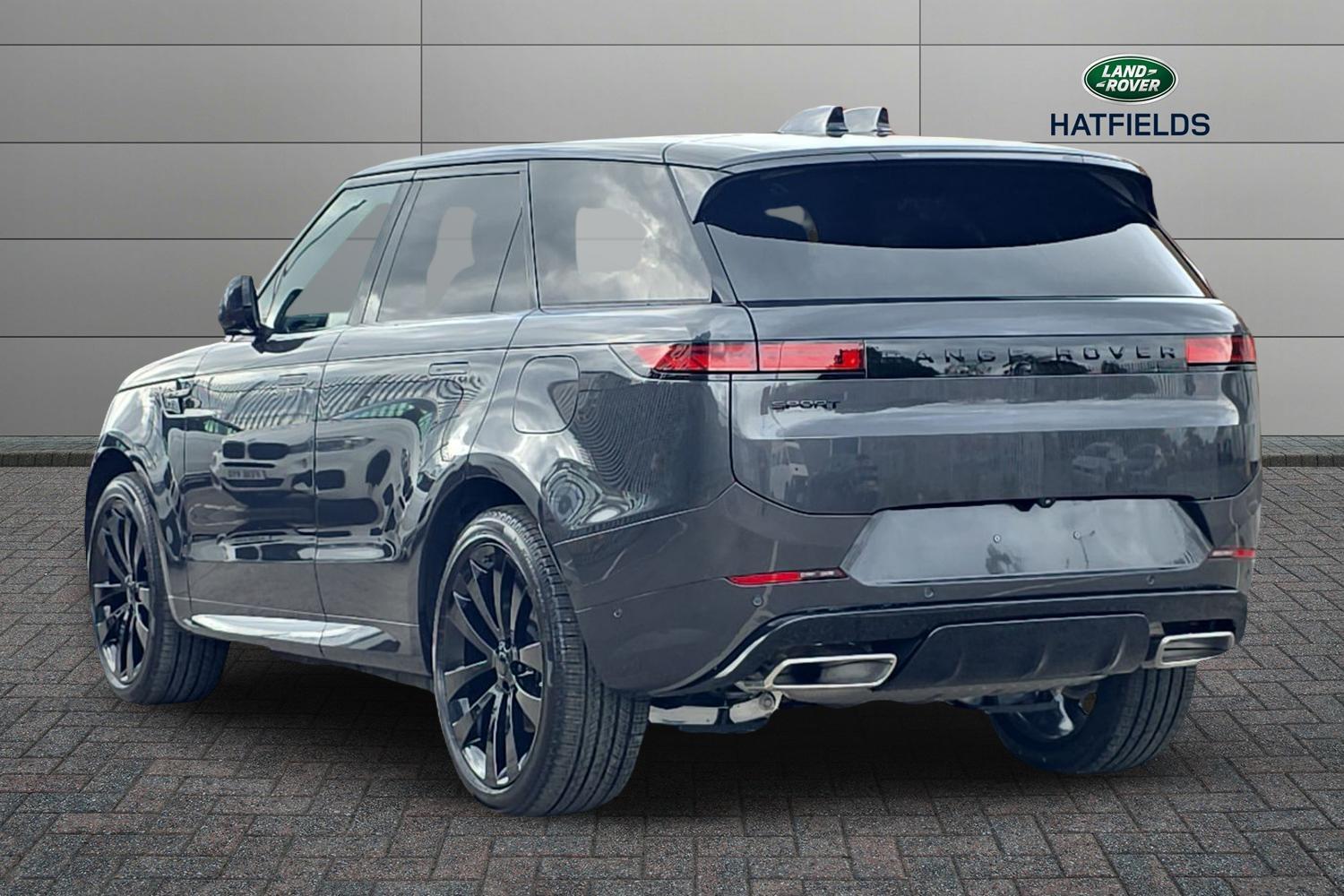 Land Rover Range Rover Sport view 2