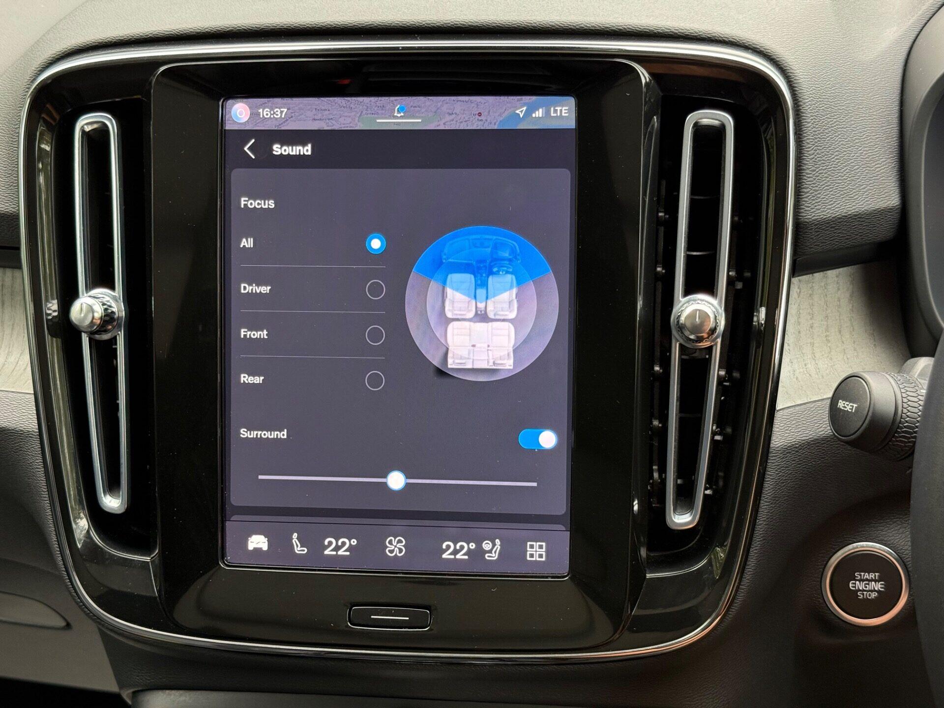 Volvo XC40 view 54