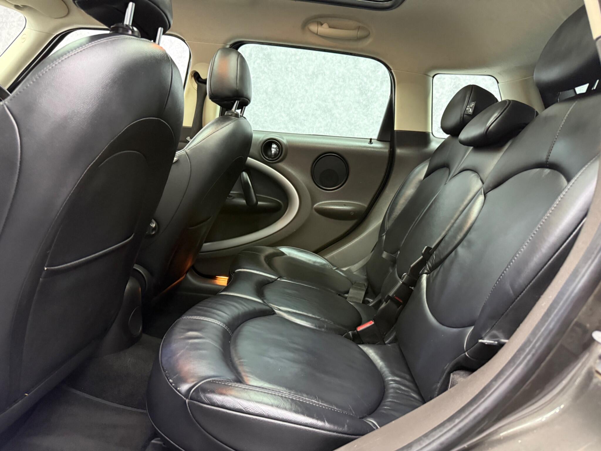 Mini Countryman view 16