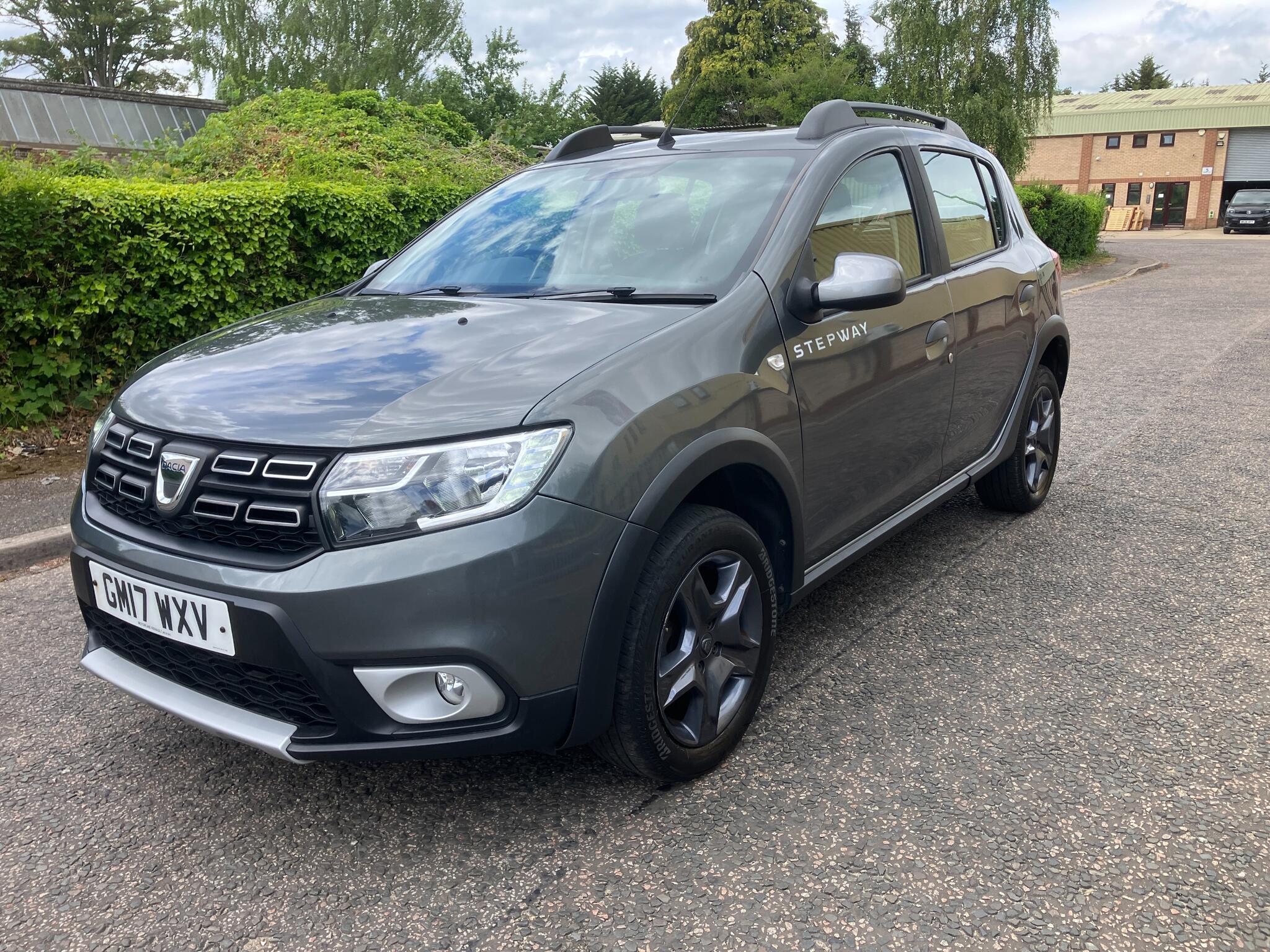 Dacia Sandero Stepway view 3
