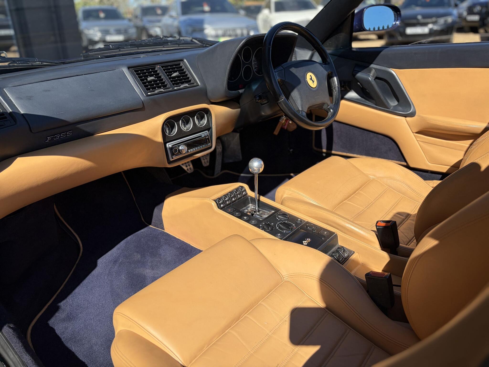 Ferrari F355 view 19
