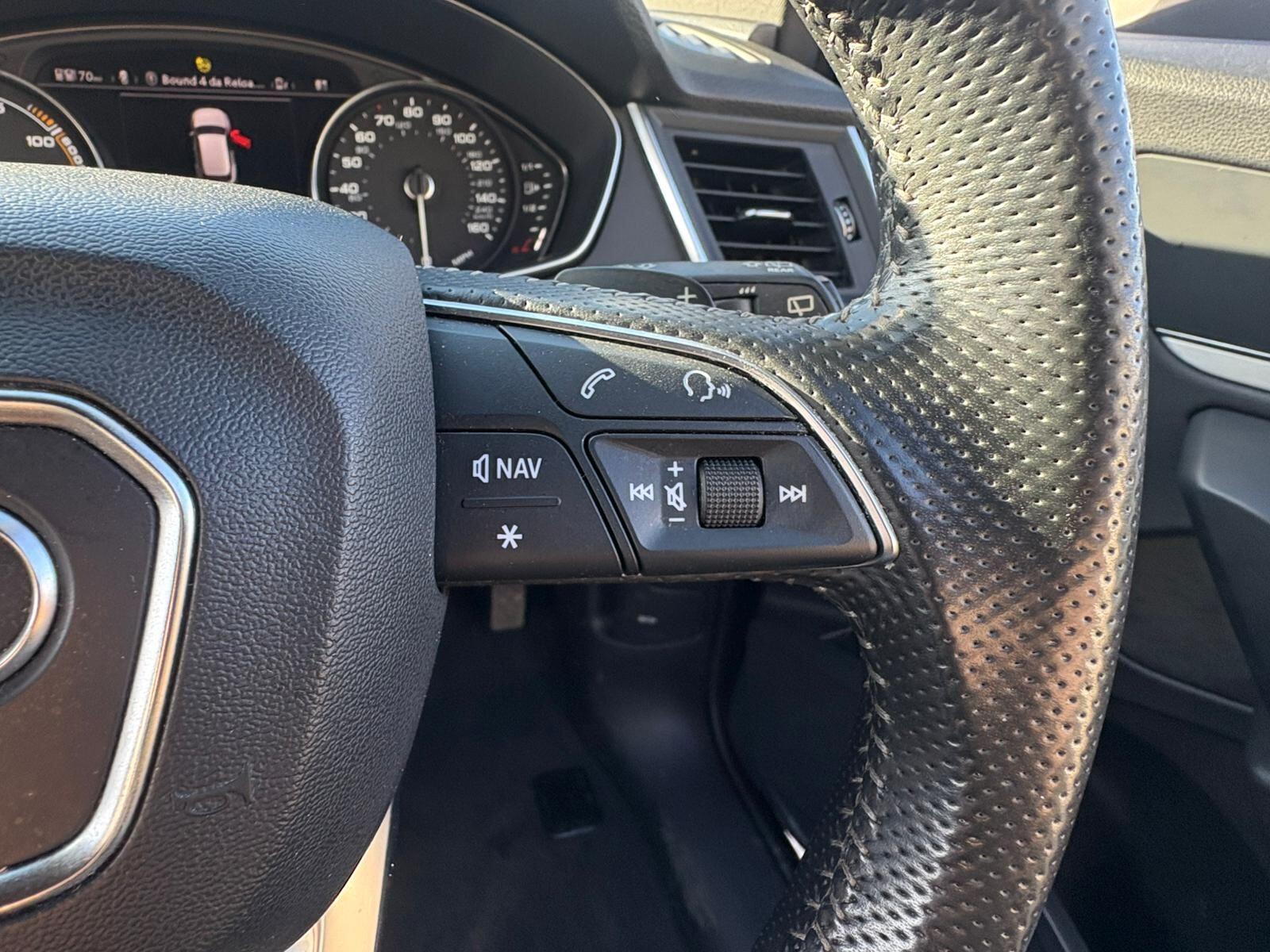 Audi Q5 view 23