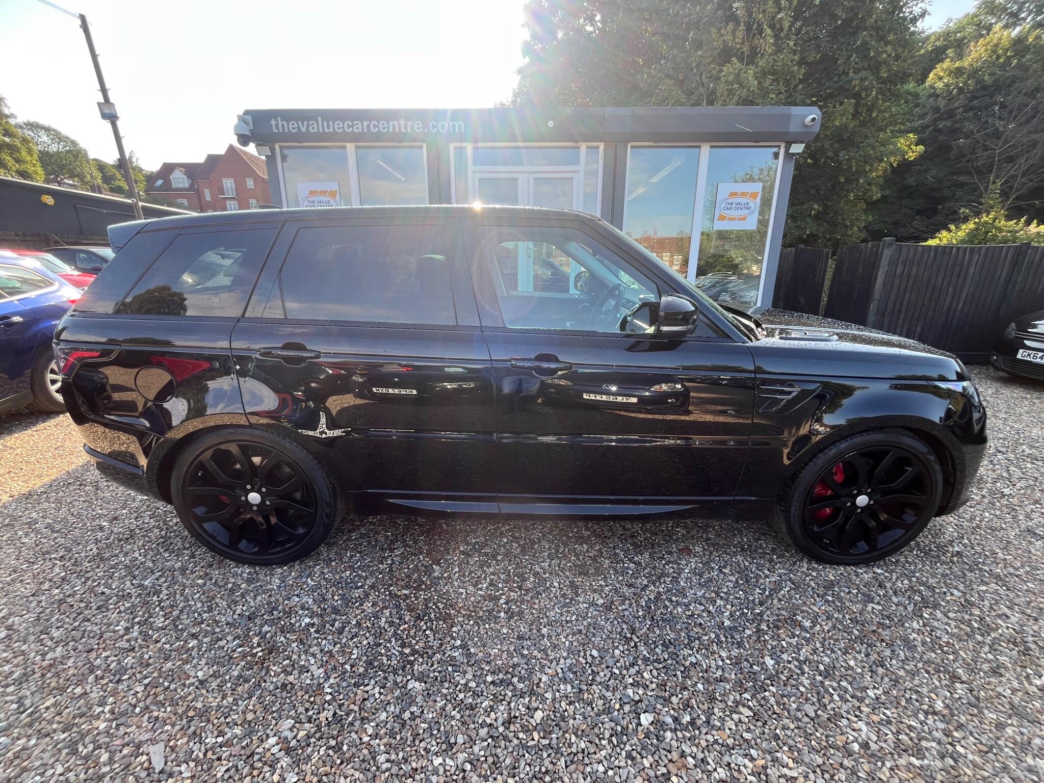 Land Rover Range Rover Sport view 3