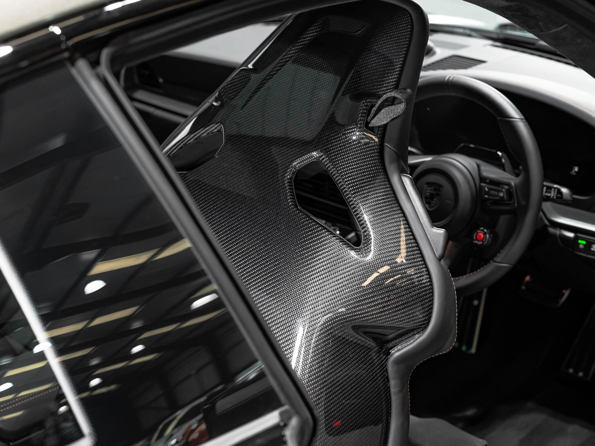 Porsche 911 view 3