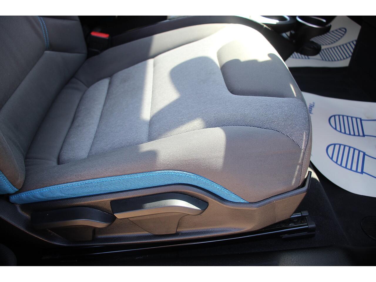BMW I3 view 16