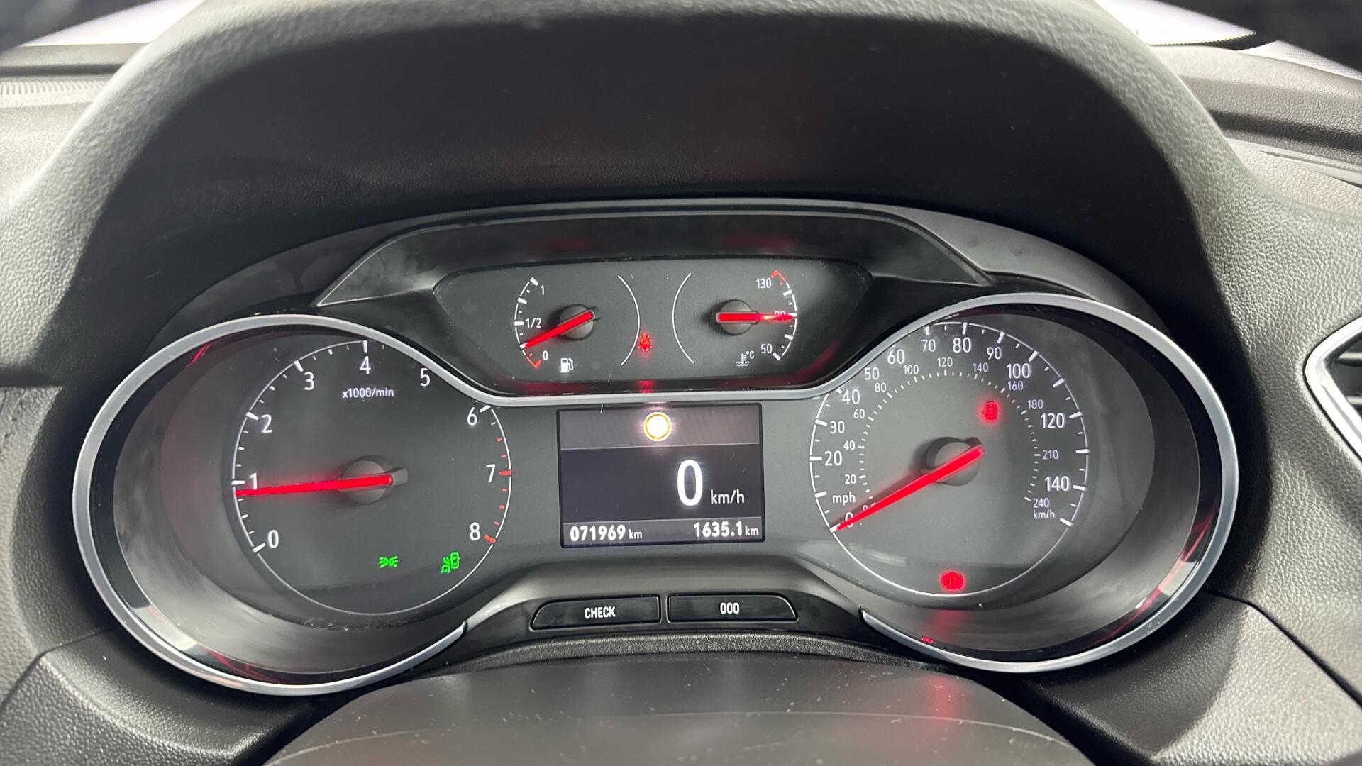 Vauxhall Grandland X view 13
