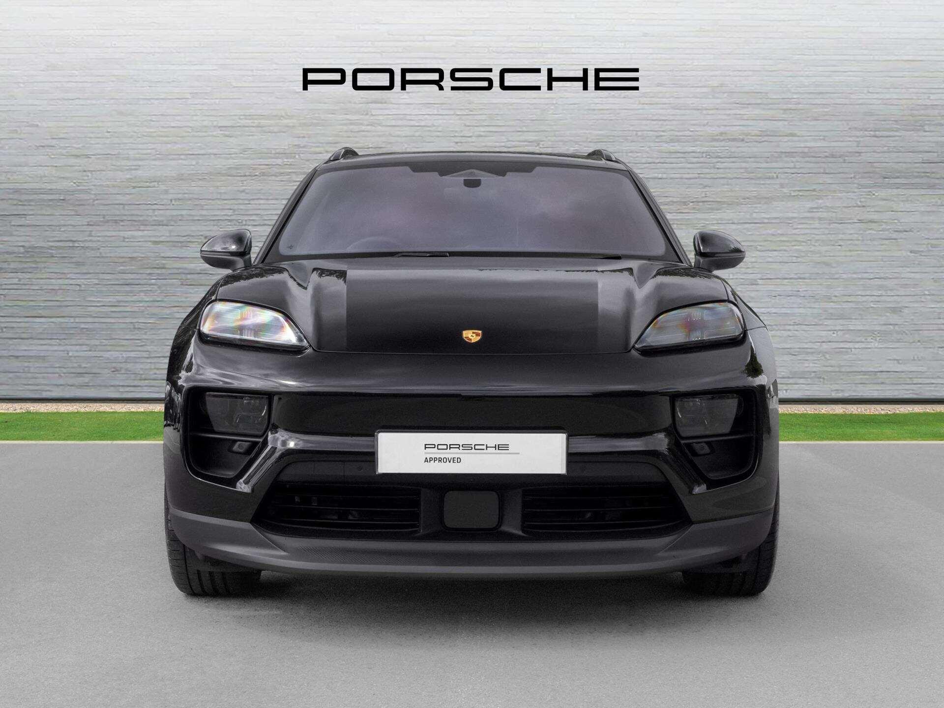 Porsche Macan view 9