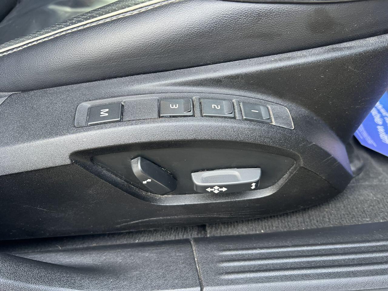 Volvo V40 view 17
