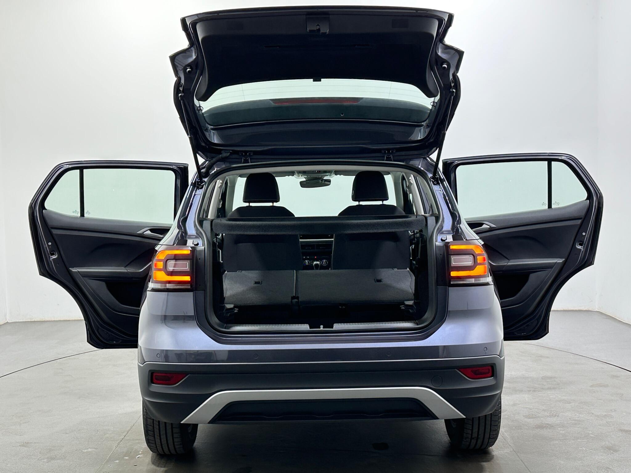 Volkswagen T-Cross view 43