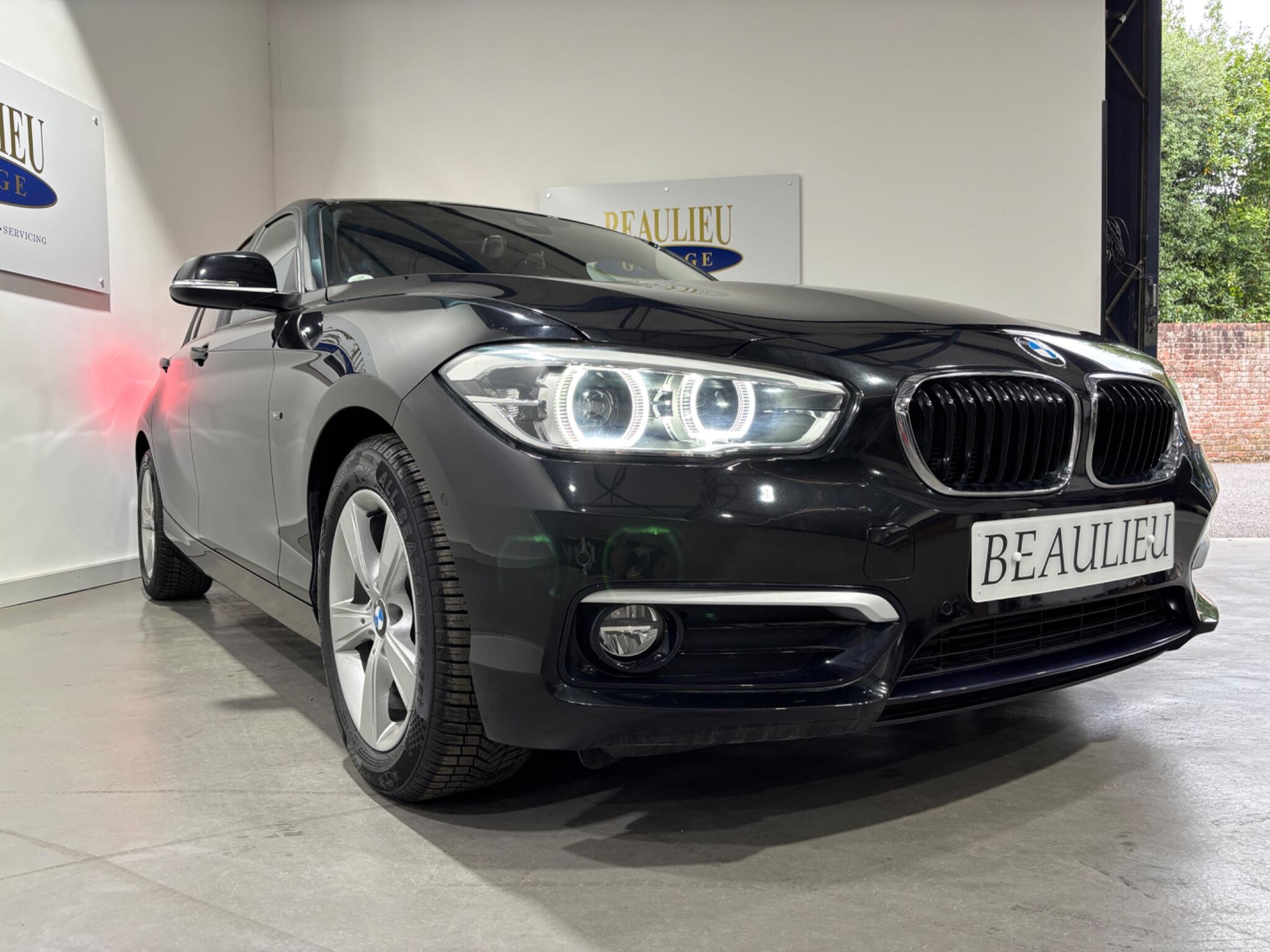 BMW 1 Series view 9