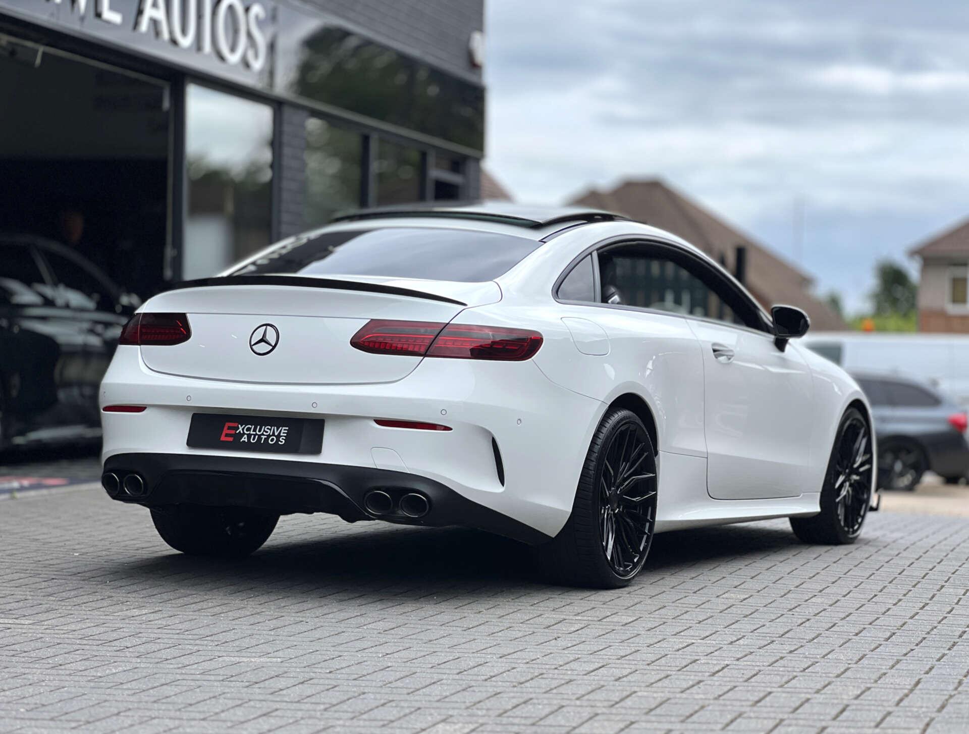 Mercedes-Benz E Class view 3