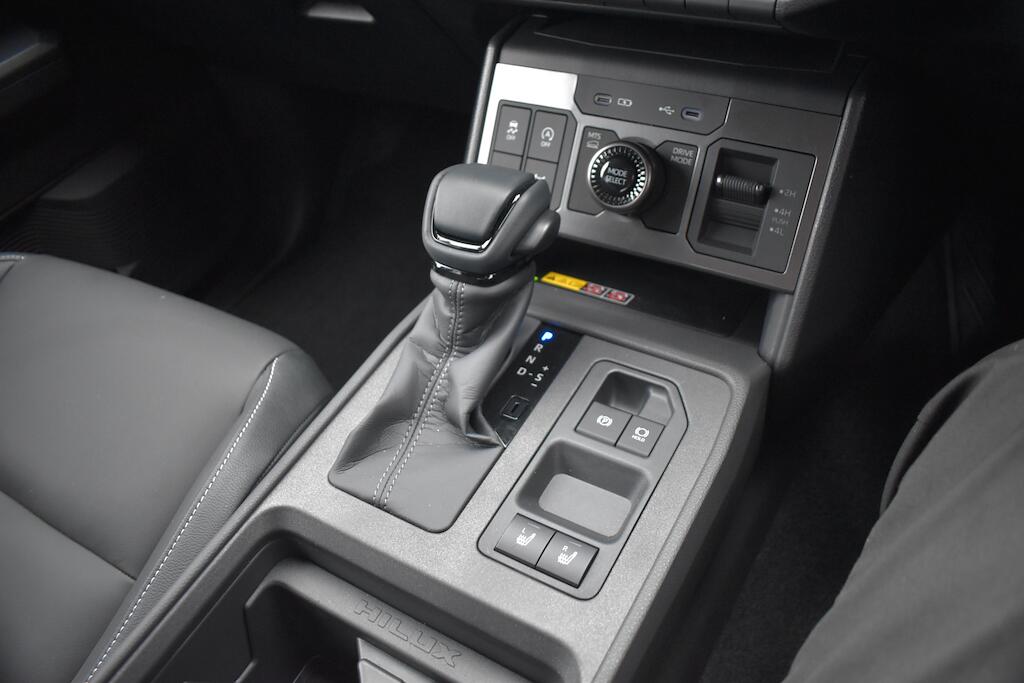 Toyota Hilux view 59