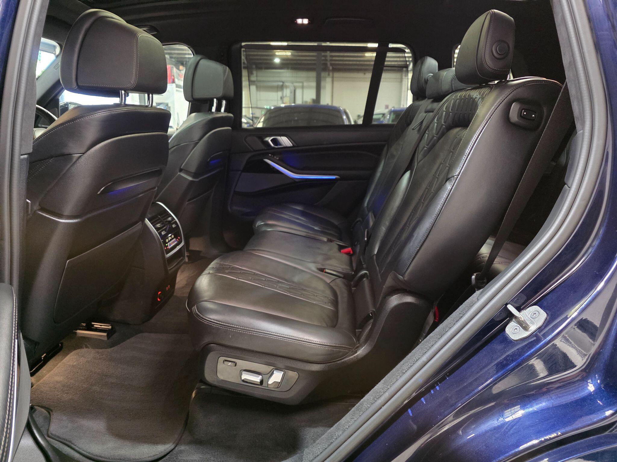 BMW X7 view 54