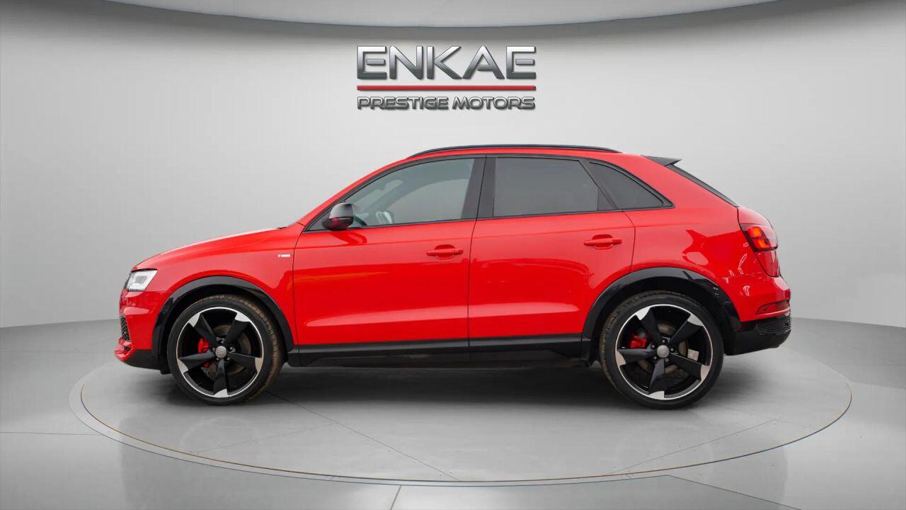 Audi Q3 view 7