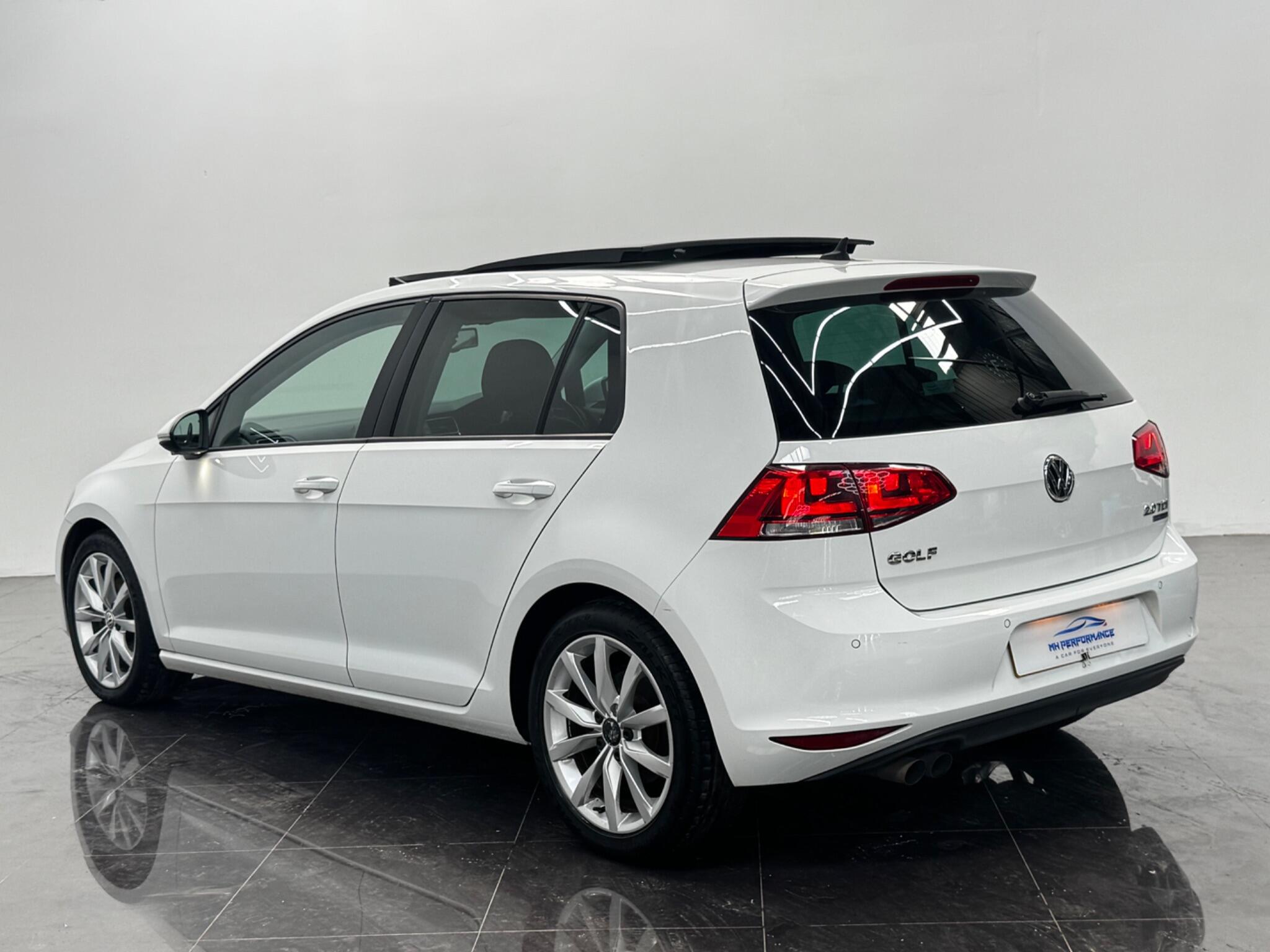 Volkswagen Golf view 24