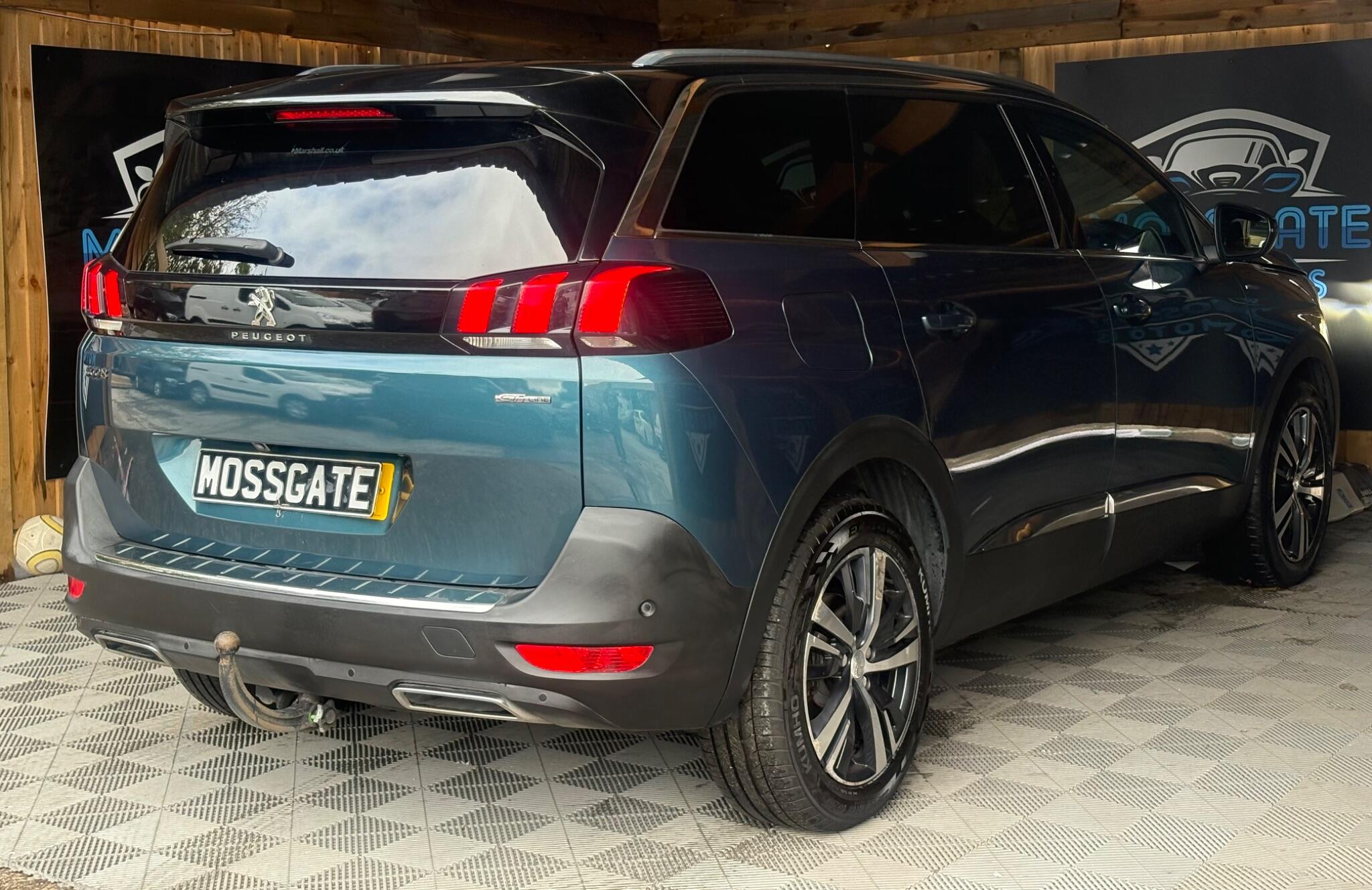 Peugeot 5008 view 10