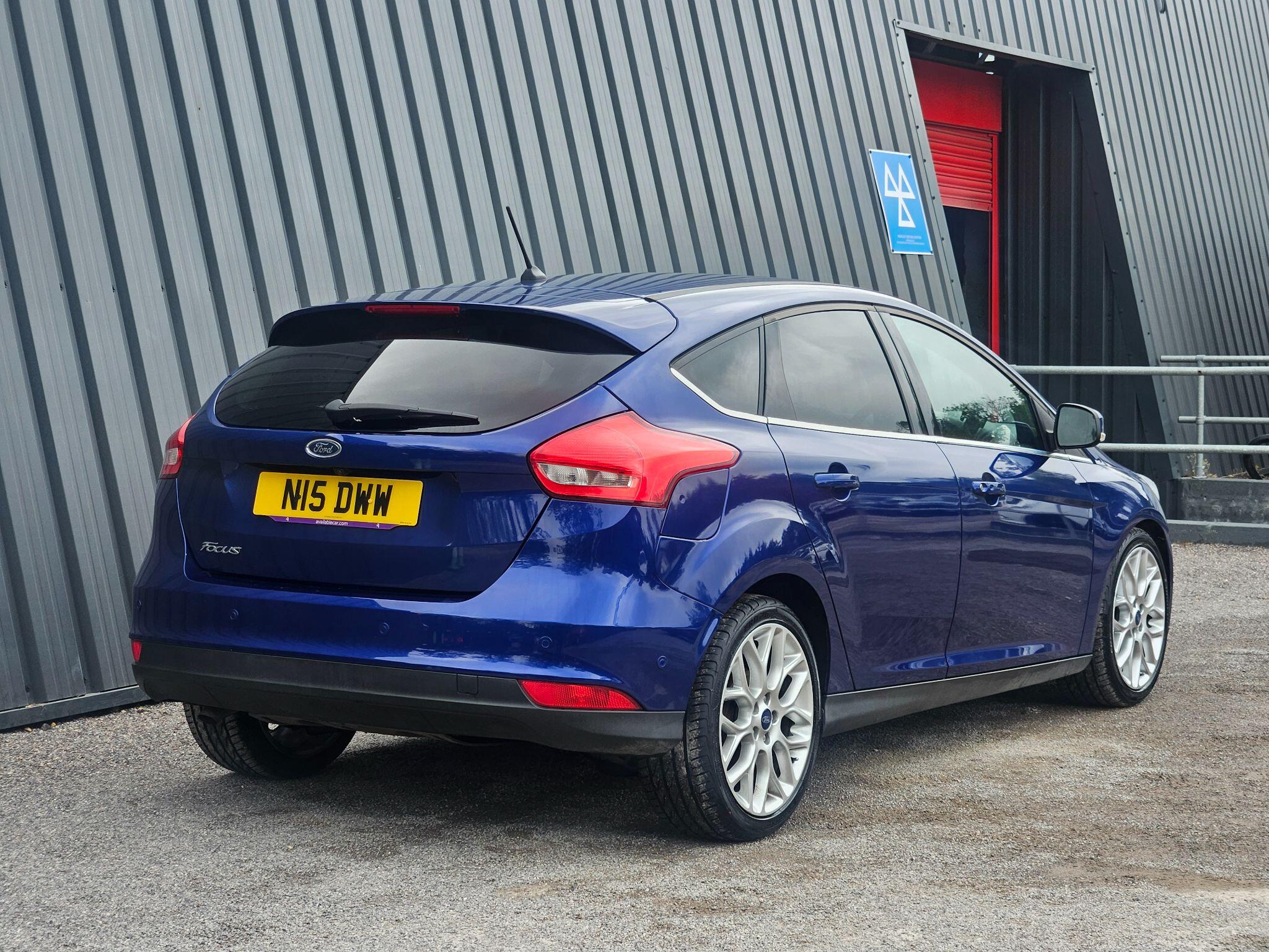2017 Ford Focus image 9