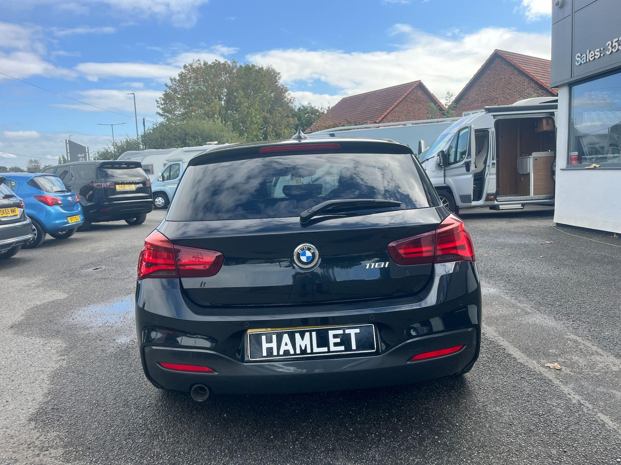 BMW 1 Series view 4