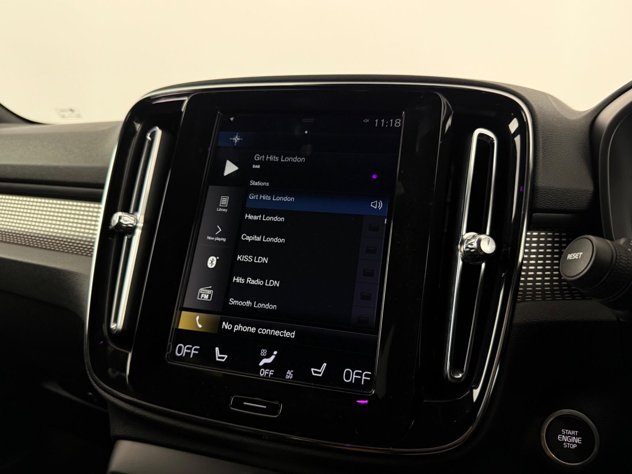 Volvo XC40 view 25