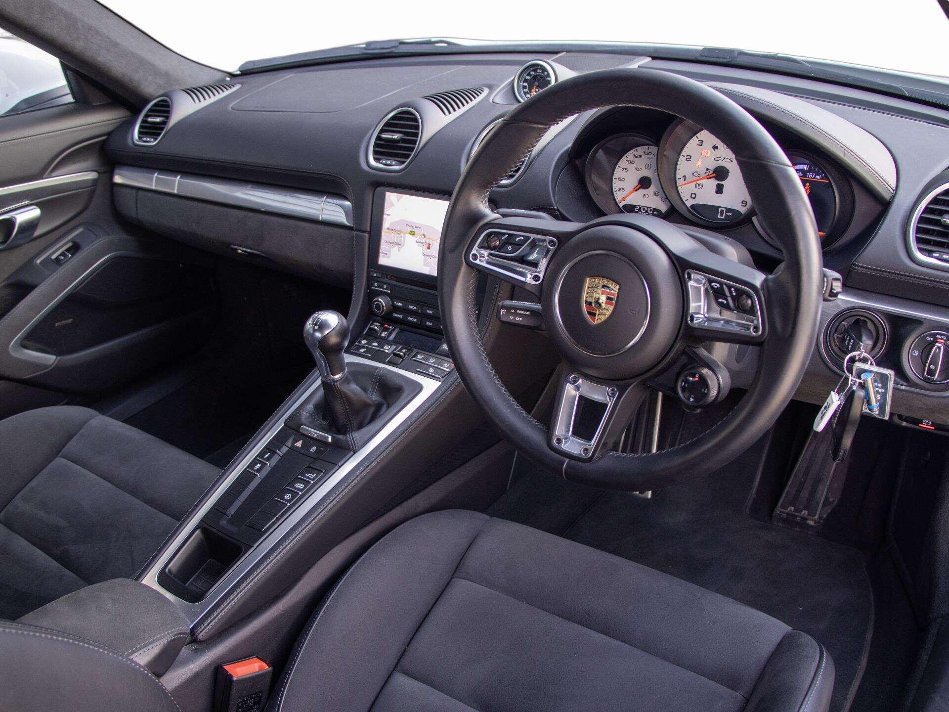 Porsche Cayman view 25