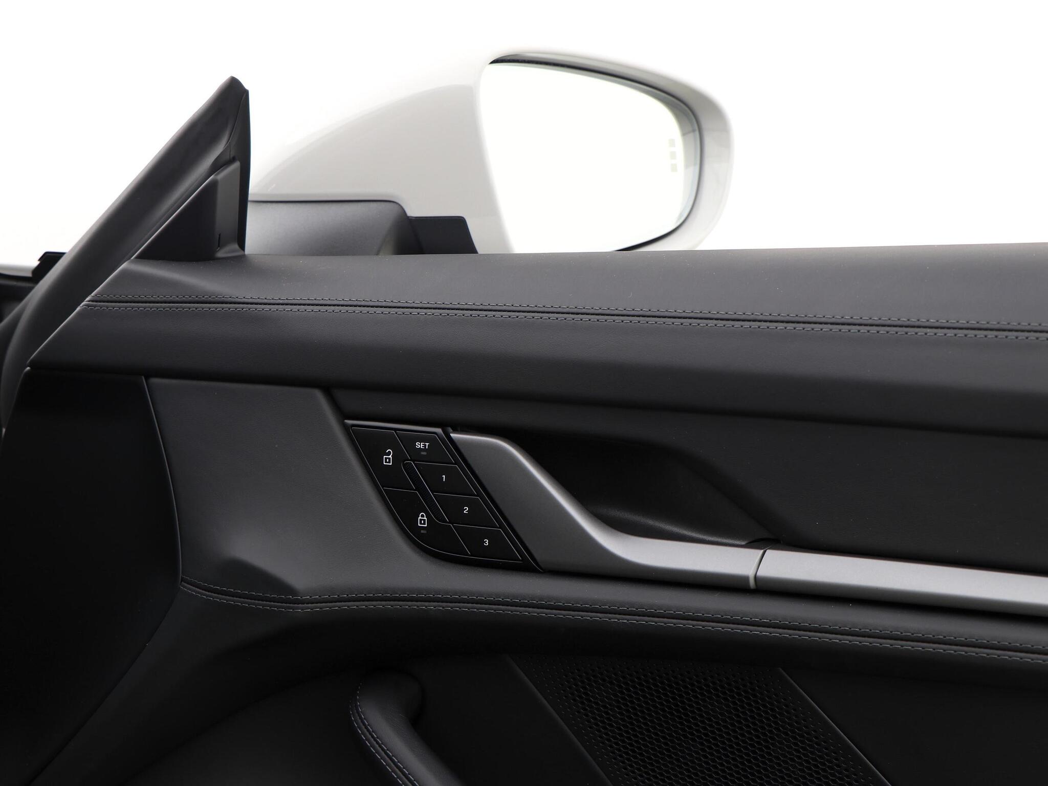 Porsche Taycan view 32
