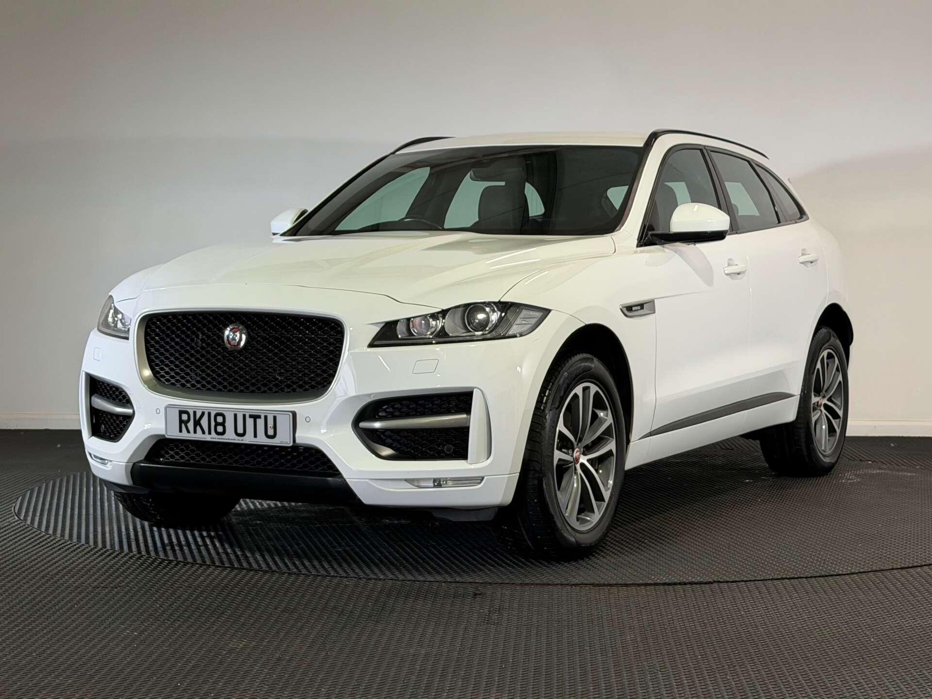 Jaguar F-Pace view 3