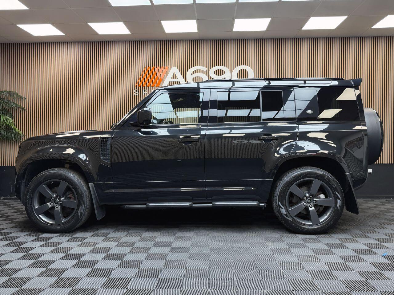 Land Rover Defender 110 view 4