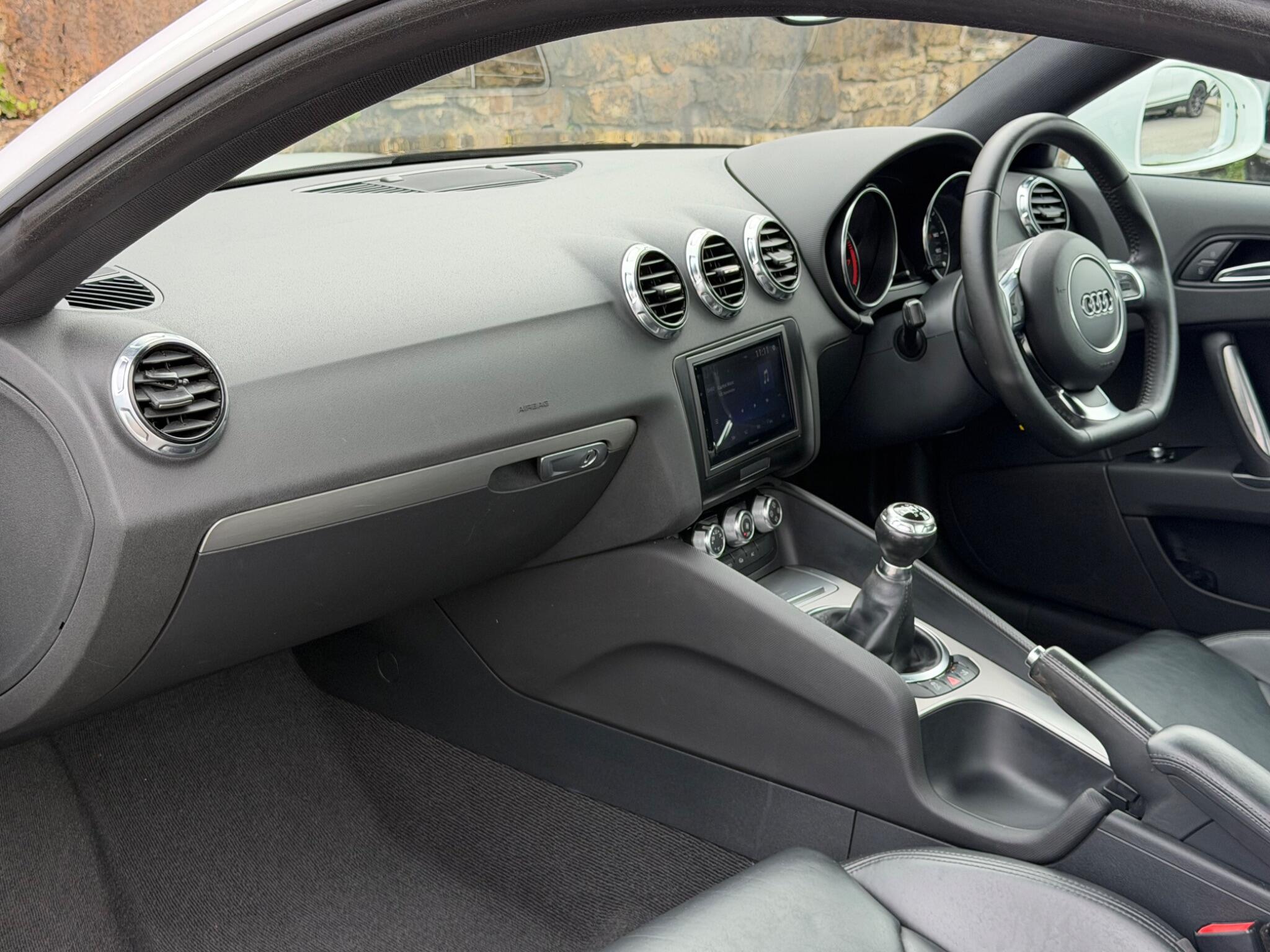 Audi TT view 13