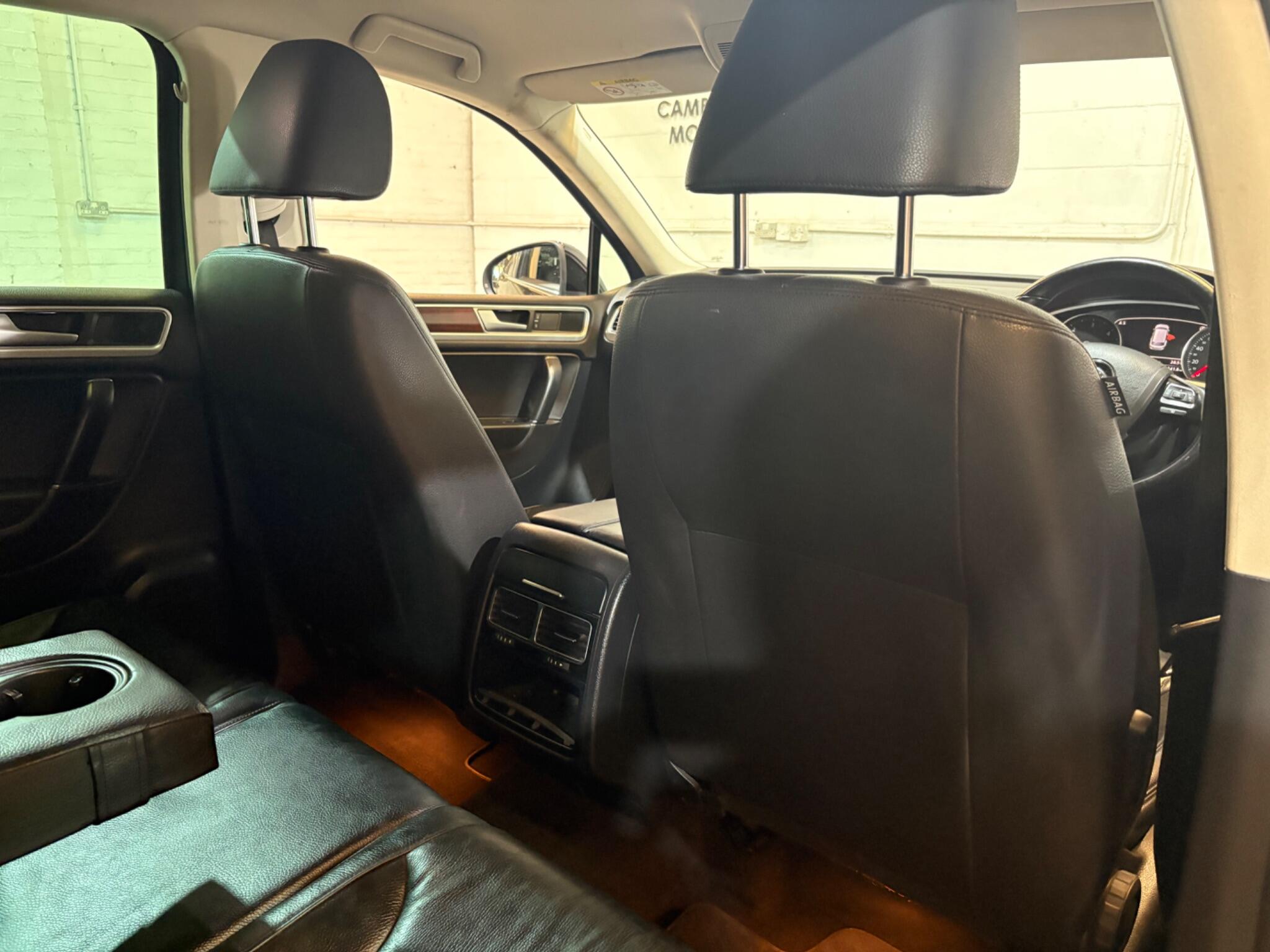 Volkswagen Touareg view 40