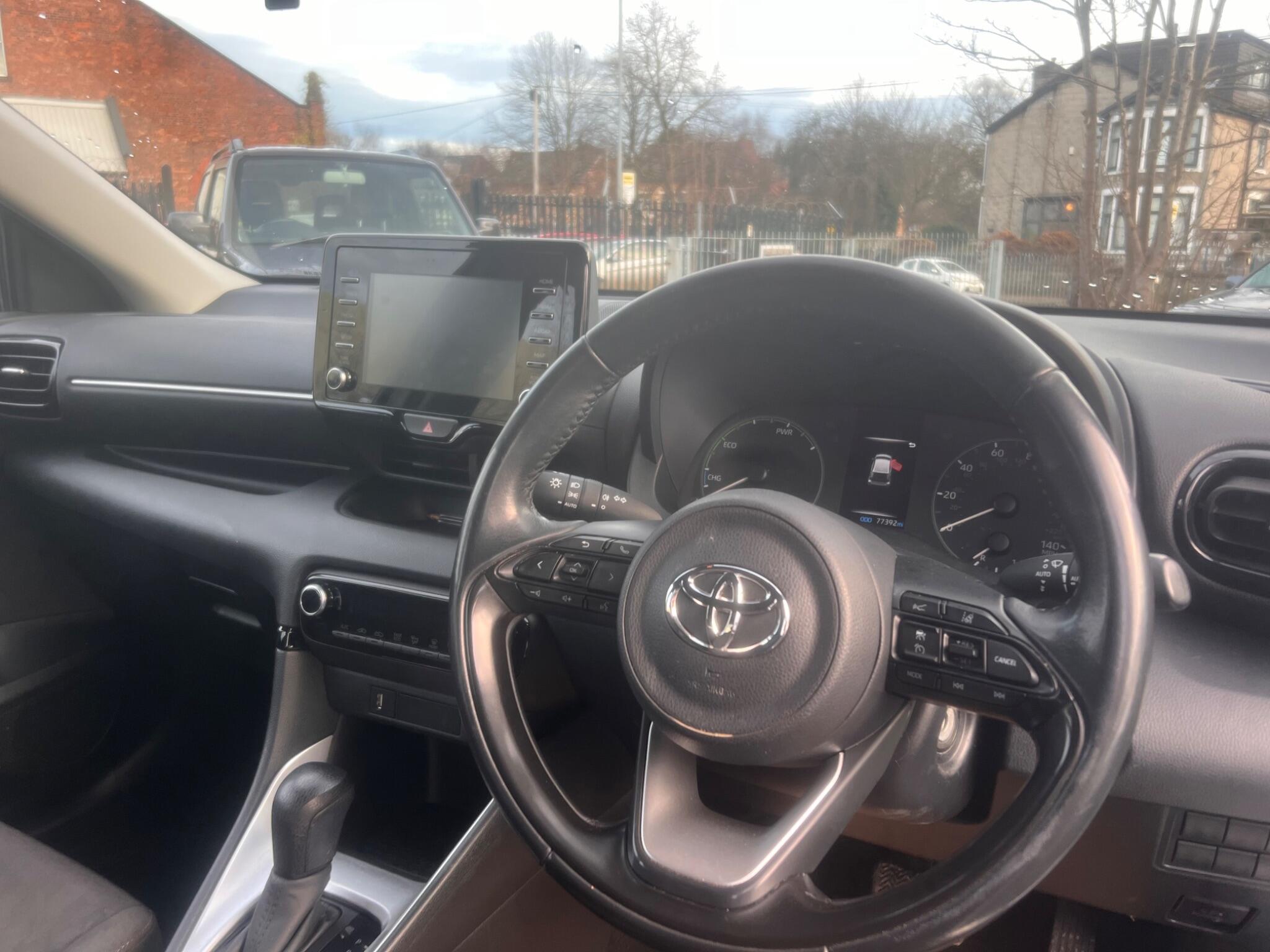2023 Toyota Yaris 1.5 VVT-h Icon E-CVT Euro 6 (s/s) 5dr • 77,392 miles image 11