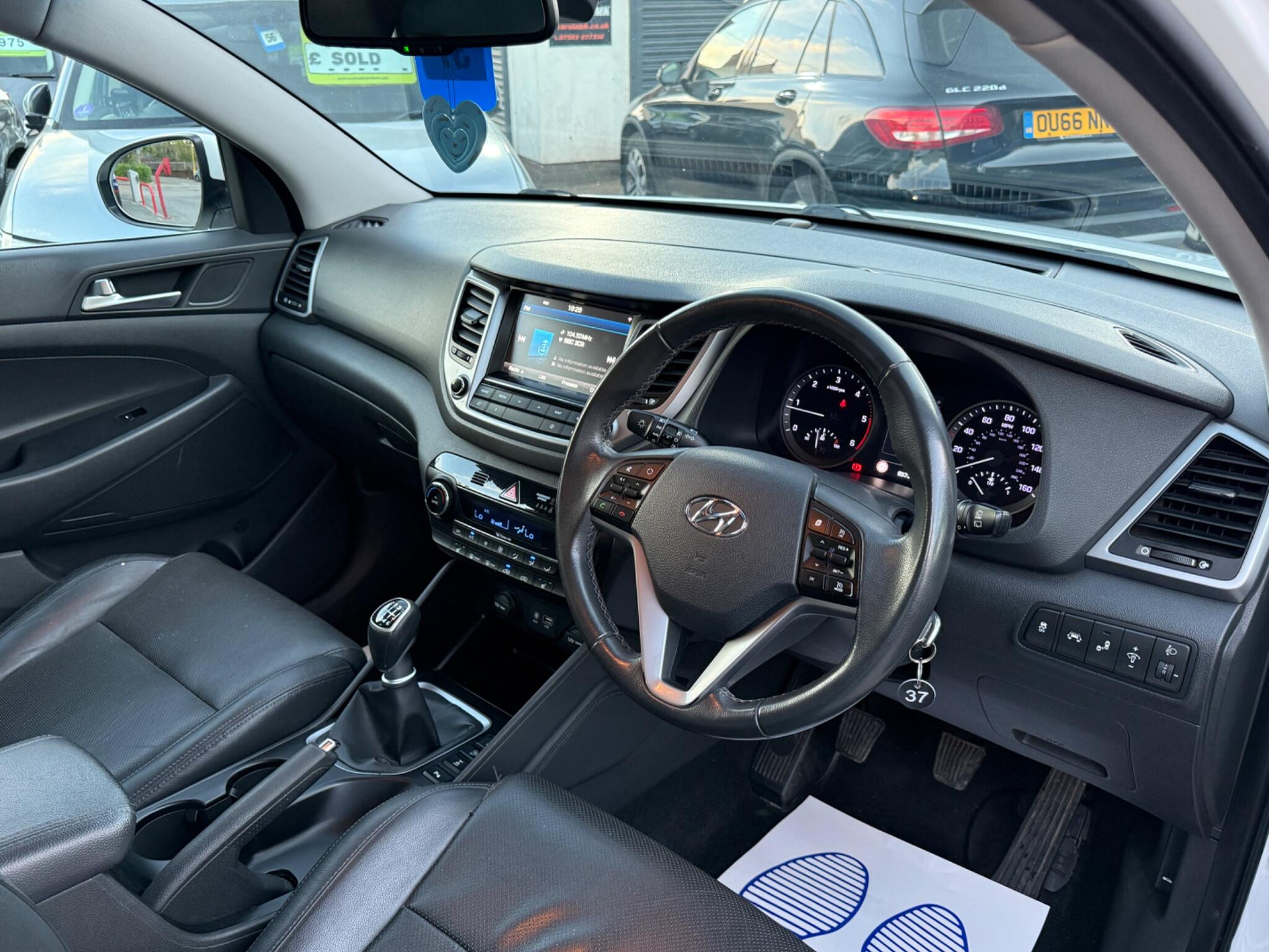 Hyundai TUCSON - Image 3